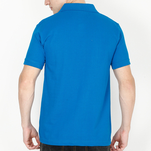 Mangas cortas, fuerte presencia: entre en la comodidad moderna con este Polo para hombre para un ajuste seco suave y detalles elegantes de botones - Product Image 2