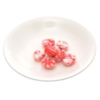 Vente en gros de bonbons durs fruités Alpenlieb en forme de cube 512g Confiserie à saveur de fraise énergisante de haute qualité à bon prix