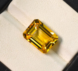 ซิทรินธรรมชาติทรงเหลี่ยมมรกตสีทอง 12X9X6 มม. 4.83 กะรัต - Product Image 3