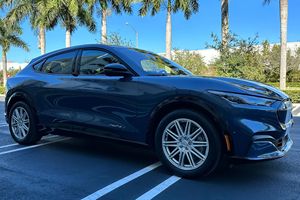 2021 para Mach 1 SUV 5.900 millas 6 velocidades automático Coyote V8 Power AWD asientos de cuero batería de litio R19 neumáticos en su mayoría sin modificar - Product Image 2