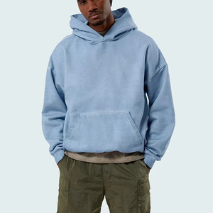 Sweat-shirt à capuche décontracté pour homme, idéal pour le temps frais, offrant une couverture chaude, une texture douce et un style urbain sans effort - Product Image 3