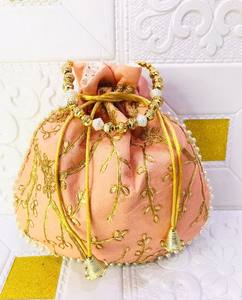 กระเป๋า potli สำหรับสุภาพสตรีปักลายแบบพรีเมี่ยม, กระเป๋า potli สำหรับผู้หญิงกระเป๋าใส่ของขวัญคืนกระเป๋า potli แบบดั้งเดิม - Product Image 4