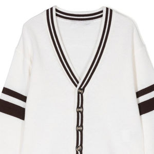 Commandes en gros de pulls en tricot à col en V pour femmes, pour un pull confortable et tendance, blanc, prix de gros d'usine OEM - Product Image 3