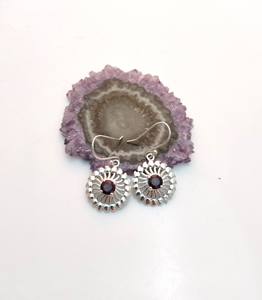 Wholesale Beautiful Design 925 Sterling Silver Gemstone <b>Earrings</b> <b>Cute</b> Flower Shape Garnet Drop Pattern for Wedding Jewelry - Product Image 2