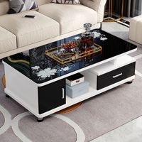 Lemari TV Modern yang Dapat Ditarik dengan Kaca Tempered dan Anyaman Eceng Gondok, Meja Konsol Media Kayu untuk Perabot Ruang Tamu