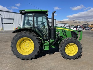 Used 2022 John Deer 5125M Tracteur - Product Image 5