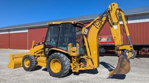 Meilleur chargeur-pelleteuse CAT 420D Turbo d'occasion et neuf de 2001 avec un moteur diesel de 88 CV, transmission intégrale, à prix avantageux - Product Image 4