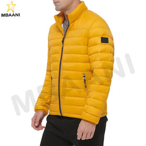 Blouson matelassé pour homme en couleur or jaune - Product Image 3