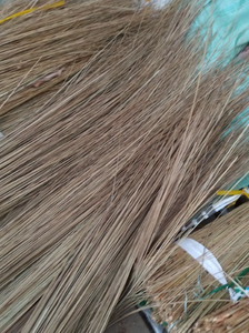 Bâton de balai de noix de coco de qualité supérieure pour le balayage extérieur de la cour et du sol - Product Image 2