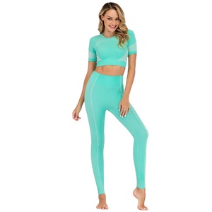 Conjuntos de yoga con estilo transpirable de material de alta calidad con servicios OEM de color Conjuntos de Yoga de precio razonable para damas - Product Image 3