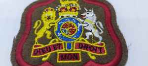 Insignes et emblèmes brodés en tissu Patch à coudre avec technique de broderie à la machine à attacher par aimant - Product Image 6