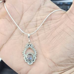 Pendentif en argent sterling 925 avec charme en labradorite cabochon, style religieux, toutes occasions pour femmes - Product Image 3