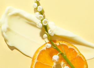 Colorfit Ylang Garden Lotion pour le corps 500ml Fabriqué en Corée L'Odeurlette en Angleterre, Lotion florale hydratante pour les soins quotidiens du corps - Product Image 3