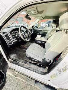 Camión grúa con plataforma elevadora Versalift de 29 pies, usado, año 2014, modelo Ram 4500 - Product Image 6