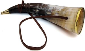 Corneta de Batalla Vikinga de Cuerno de Buey, Silbato Medieval con Sonido de Toro/Búfalo y Anillo de Latón Nórdico - Product Image 2