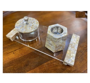 Ensemble de 3 plateaux de service en bois d'acacia avec incrustation de nacre brune certifiée EPCH, qualité artisanale en gros, avec pot en acrylique - Product Image 5