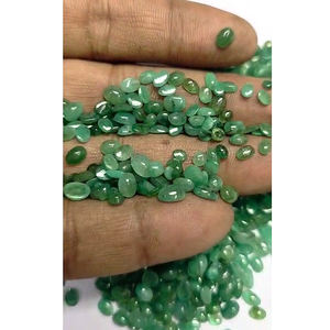 693 piezas de Esmeralda natural 5x4 6x4 7x5mm cabujón ovalado 211 Cts lote Iroc ventas buena calidad cabina de piedras preciosas US $85 para todos - Product Image 2