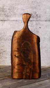 Planche à découper en bois d'acacia, faite à la main, écologique et lavable au lave-vaisselle, planche à découper de cuisine avec poignée, plateau de service pour charcuterie et fromage - Product Image 6