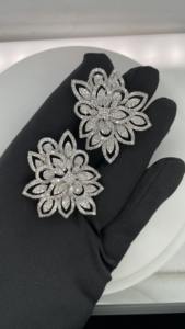 Boucles d'oreilles en or 14 carats avec diamants Cvd de qualité supérieure Cadeau idéal pour les anniversaires d'Inde par H.A Impex - Product Image 3