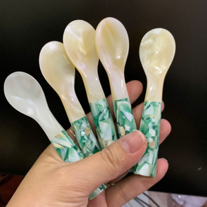 Juego de Cucharas de Concha Iridiscente, Hechas a Mano con Madreperla |   Vajilla de Lujo y Accesorios para Caviar - Product Image 6