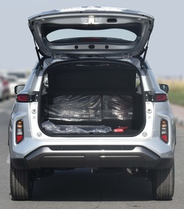 2025 Toyo Ta Urban Cruiser 1.5L motore benzina nuovissimi sedili interni scuri in pelle auto usate automatiche Premium I-Force Max - Product Image 3