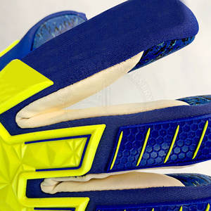 Gants de football en cuir professionnels de haute qualité pour gardiens de but doigts de protection respirants - Product Image 6