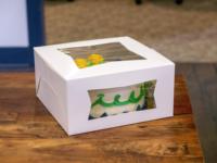 Boîte de parfum personnalisée de haute qualité en carton ondulé recyclé avec logo personnalisé, boîte d'emballage de gâteau avec fenêtre transparente, faible MOQ