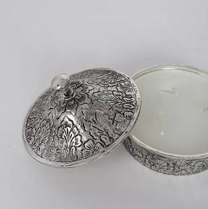 Porte-bougie en métal de Noël, design gravé à la main, écologique, durable, décoration de la maison, couvercle de pot à bougie - Product Image 2