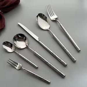 Ensemble de couverts en acier inoxydable poli lourd et doré, adapté à la cuisine à domicile, au restaurant, à l'hôtel, aux repas et au service de restauration - Product Image 4