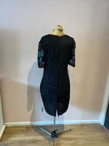 Elegante Floral Aline Tea-Length vestido de fiesta de noche con lentejuelas con cuentas y bordado largo con posición de logotipo frontal - Product Image 4