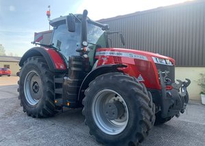 Compre el Tractor Massey Ferguson 5711, Equipo Agrícola de Alta Resistencia y Calidad Premium, Disponible en Stock, Entrega Rápida, Confiable - Product Image 2
