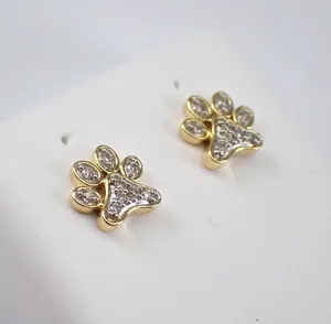 Boucles d'oreilles élégantes en plaqué or jaune 14 carats pour femmes avec diamants simulés taille ronde - Product Image 2