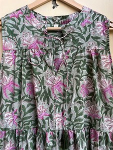 Robe d'été en coton indien sans manches pour femmes robe longue grise avec bloc à la main imprimé Floral Design ODM Supply - Product Image 5