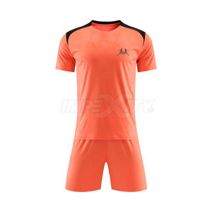 Conjunto de uniforme de fútbol de diseño personalizado, traje deportivo transpirable para adultos - Product Image 1