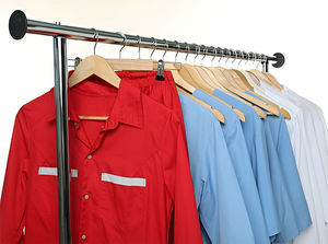 Nuevo diseño OEM Hospital manga corta enfermera Scrubs conjuntos uniformes personalizados Scrubs traje Hospital uniformes médicos enfermería Scrubs - Product Image 3