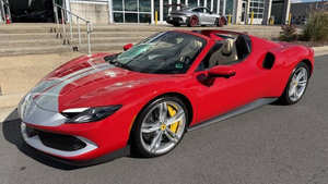 Ferrari 296 GTS d'occasion en excellent état, modèle 2024 - Product Image 2