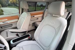 Volkswagen ID Buzz 2025 de Primera Edición, Seminuevo - Product Image 4