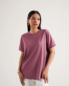 Camiseta de mujer de nuevo estilo, diseño corto personalizado con algodón de alta calidad, ajuste holgado y línea ajustada, patrón de estampado liso - Product Image 3