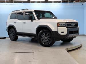 Toyota Land Cruiser 2025 Seminuevo, Limpio, con Turbo Intercooler, Gasolina/Eléctrico - Product Image 2