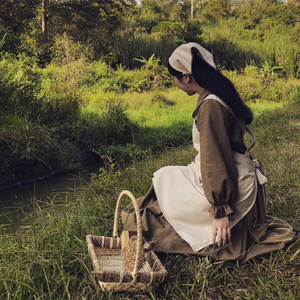 Delantal bordado a mano de lino delantal para mujer delantales bordados hogar cocina jardín OEM hecho en Vietnam - Product Image 5