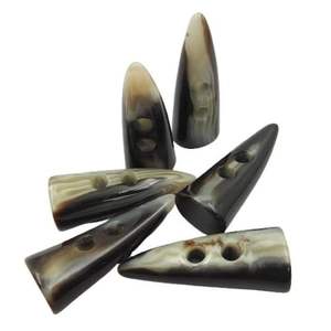 Corne de buffle d'eau de haute qualité faite à bascule accessoires Design unique Corne de boeuf à bascule pour vêtements Corne légère à bascule - Product Image 5