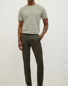 Confortable surdimensionné demi-manches col rond 100% coton t-shirt pour hommes 100% coton doux Logo personnalisé commandes en gros disponibles - Product Image 5