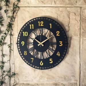 Horloge murale en métal de fer au design classique luxueux avec cadre fabriqué à la main et finition élégante pour une décoration intérieure élégante - Product Image 6