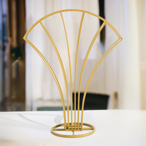 Arrangement floral en métal de colonne de vase de support de fleur de mariage d'or pour la pièce maîtresse de dîner de noce - Product Image 5