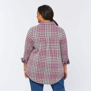 Chemise en flanelle classique tissée avec décoration à boutons pour femmes de grande taille du fabricant personnalisé OEM pour une utilisation décontractée et en plein air - Product Image 3