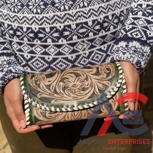 กระเป๋าสตางค์แกะสลักด้วยมือมีสไตล์สีน้ำตาลสำหรับผู้หญิงกระเป๋าสตางค์หนังตะวันตกแบบคลัทช์เคสโทรศัพท์ใช้งานได้หลากหลาย - Product Image 1