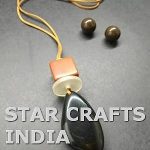 เครื่องประดับแฟชั่นมาใหม่สร้อยคอลูกปัดหินเรซินรูปพีชและสีดำสำหรับผู้หญิงและเด็กผู้หญิงในราคาไม่แพงจากดาวงานฝีมืออินเดีย - Product Image 6