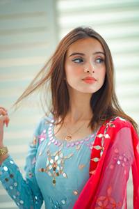 Dernières robes élégantes Anarkali Lehenga Choli en Georgette à fleurs brodées, à manches longues, pour femmes - Product Image 3