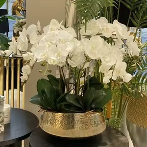 Jarrones de flores de Metal de diseño elegante con oro brillante pulido para decoración del hogar Decoración de mesa Suministros de decoración de lujo para el hogar - Product Image 5