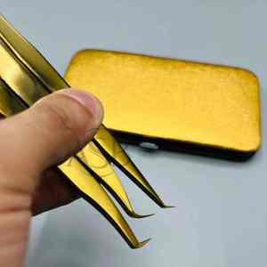 Pinzas de extensión de injerto de pestañas de acero inoxidable chapado en oro de alta calidad, pinzas de pestañas con logotipo personalizado, fibra puntiaguda probada a mano - Product Image 5